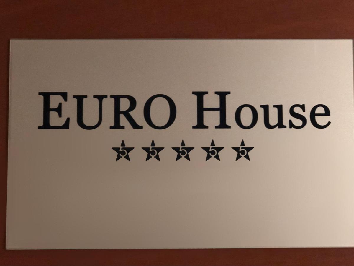 Euro House Hostel Modena Exterior photo